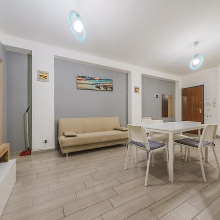 Michele Flat - Parcheggio - 10 Min Da Milano Centro Appartement Buitenkant foto